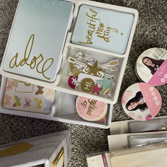 Heidi Swapp Project Life 4x4 Album & Scrapbooking Journal Card Bundle Kit - Picture 5 of 16